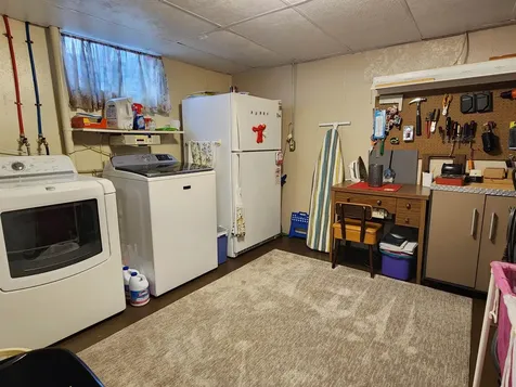1705 Diane Dubuque IA 52003