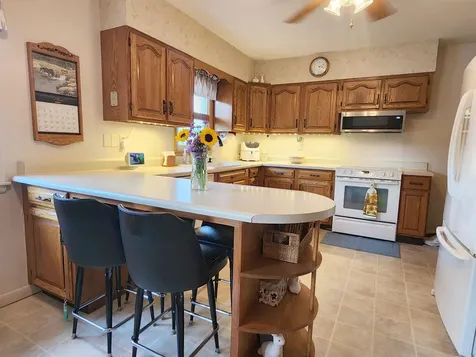 1705 Diane Dubuque IA 52003