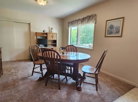 1705 Diane Dubuque IA 52003