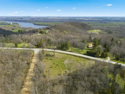 Lot 2-6 St Catherine Bellevue IA 52031