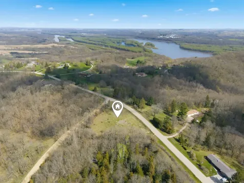 Lot 2-6 St Catherine Bellevue IA 52031