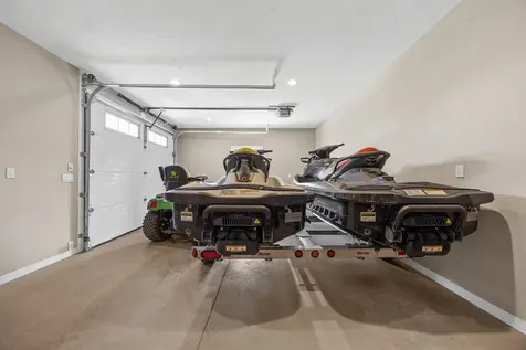 20649 Kayak Manchester IA 52057