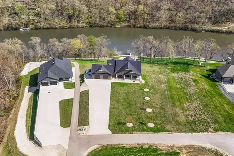 20649 Kayak Manchester IA 52057