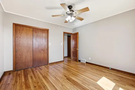 1935 N Grandview Dubuque IA 52001