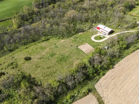 2842 285 Hopkinton IA 52237