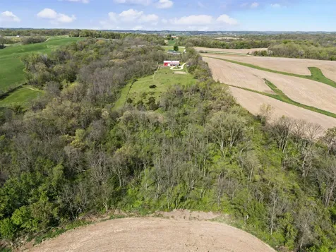 2842 285 Hopkinton IA 52237