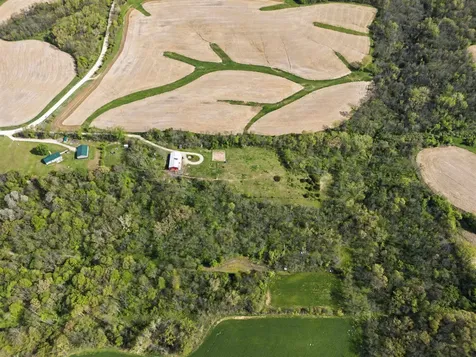 2842 285 Hopkinton IA 52237