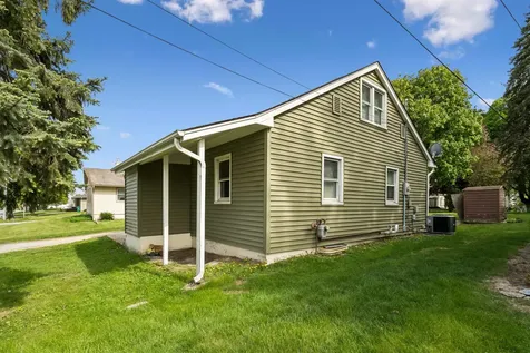 338 E Plum West Union IA 52175