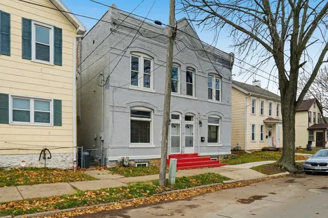 2255-2257 Jackson Dubuque IA 52001