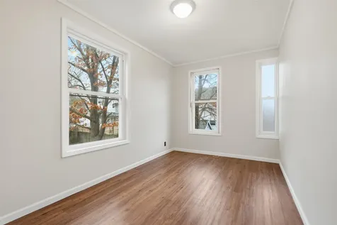 2255-2257 Jackson Dubuque IA 52001