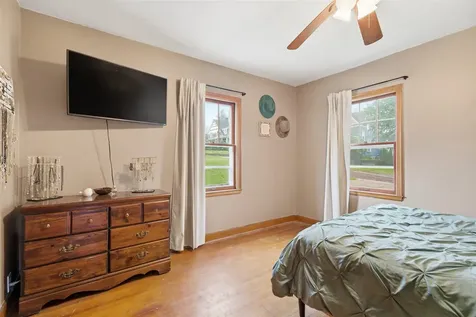 317 W Grand Monticello IA 52310