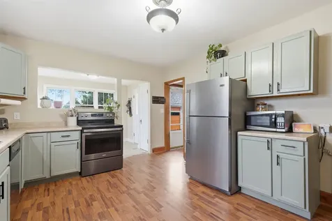 317 W Grand Monticello IA 52310