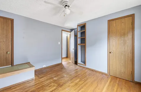 273 N Booth Dubuque IA 52001