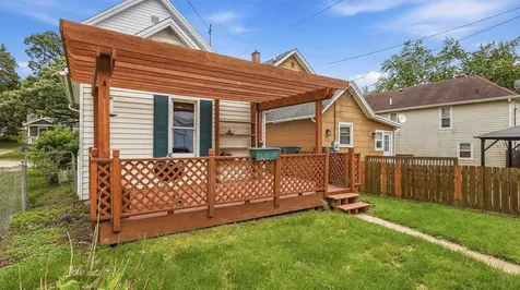 273 N Booth Dubuque IA 52001