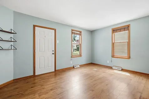 273 N Booth Dubuque IA 52001