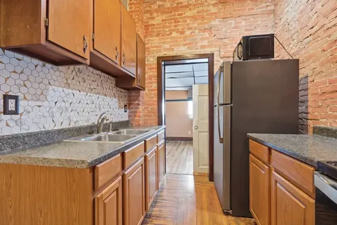 507-509 Chestnut Dubuque IA 52001-0000