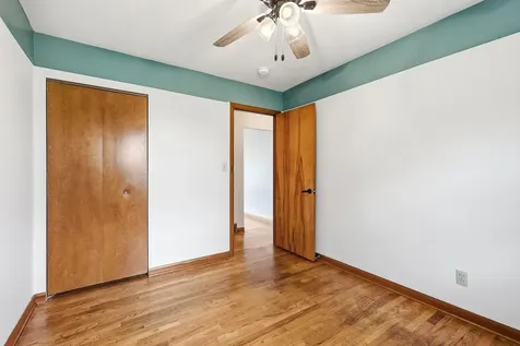 1040 Clara Dubuque IA 52001
