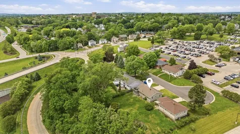 1040 Clara Dubuque IA 52001