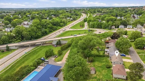 1040 Clara Dubuque IA 52001