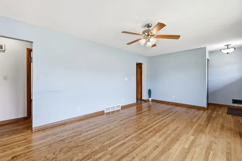 1040 Clara Dubuque IA 52001
