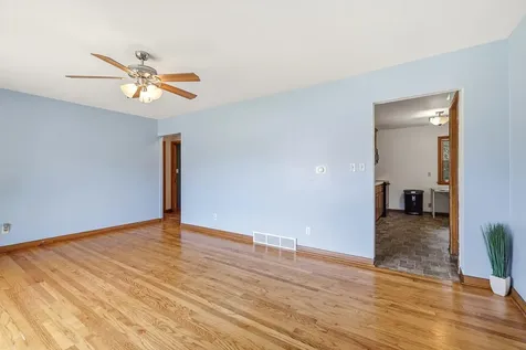 1040 Clara Dubuque IA 52001