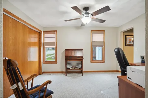 616 W 1st Cascade IA 52033
