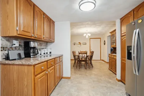 616 W 1st Cascade IA 52033