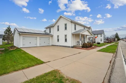 616 W 1st Cascade IA 52033