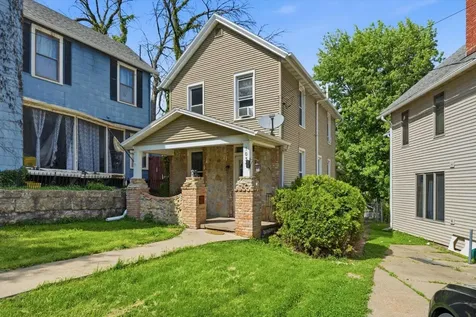 1035 W 5th Dubuque IA 52001