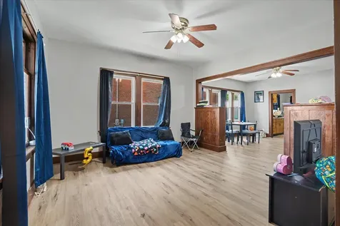 2501 Central Dubuque IA 52001