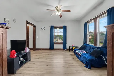 2501 Central Dubuque IA 52001