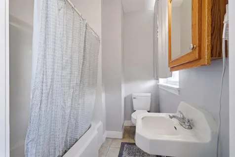 2535 Central Dubuque IA 52001