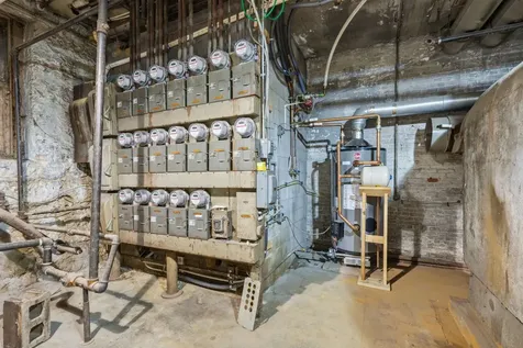2535 Central Dubuque IA 52001