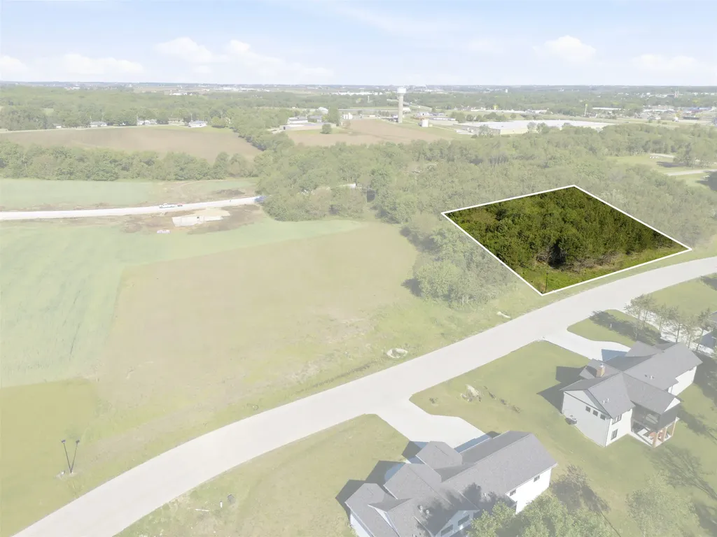 2026 SE Wildwood Dyersville IA 52040