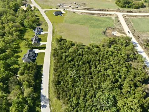 2034 SE Wildwood Dyersville IA 52040