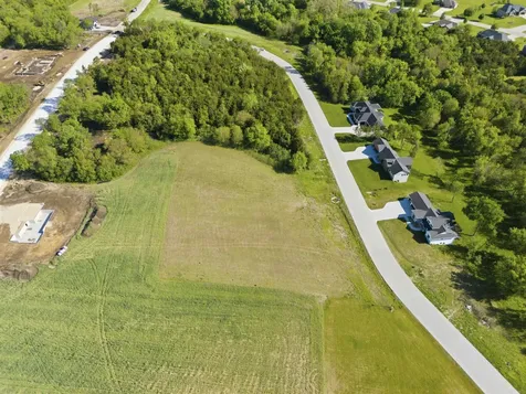 2030 SE Wildwood Dyersville IA 52040