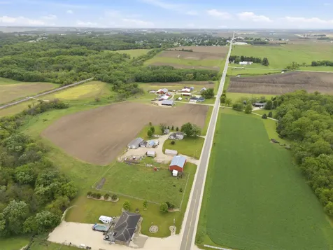 2838 210th Earlville IA 52041-9999