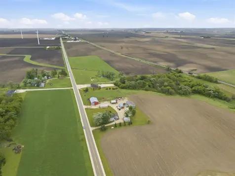 2838 210th Earlville IA 52041-9999