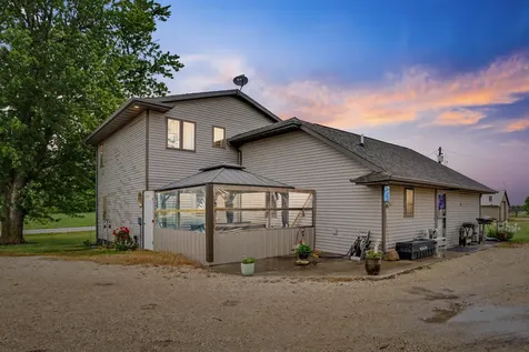 2838 210th Earlville IA 52041-9999