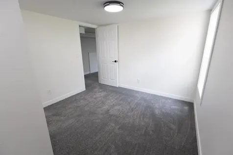 33 Meadow Dubuque IA 52001