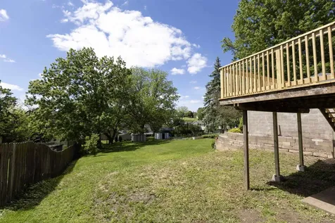 33 Meadow Dubuque IA 52001
