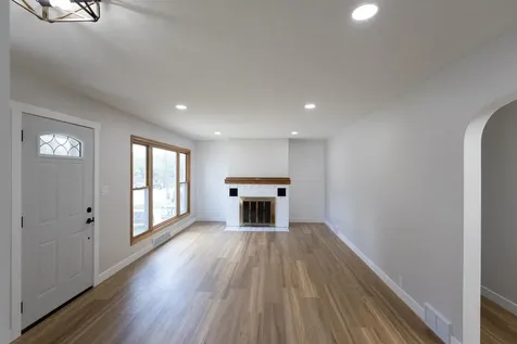 33 Meadow Dubuque IA 52001