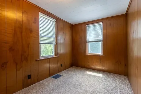 21537 Mud Lake Dubuque IA 52001