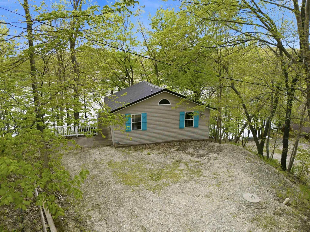 26249 215th Delhi IA 52223