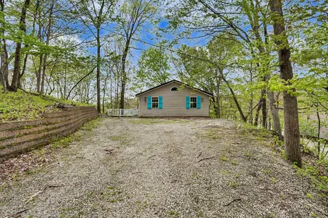 26249 215th Delhi IA 52223