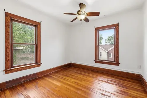 705 W 3rd Dubuque IA 52001