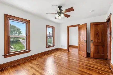 705 W 3rd Dubuque IA 52001