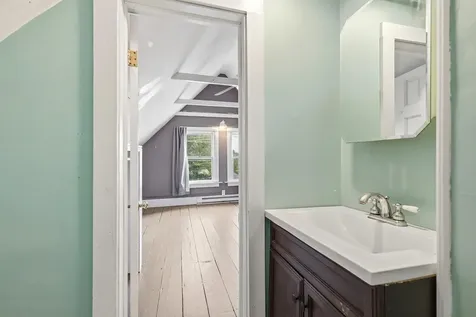 705 W 3rd Dubuque IA 52001