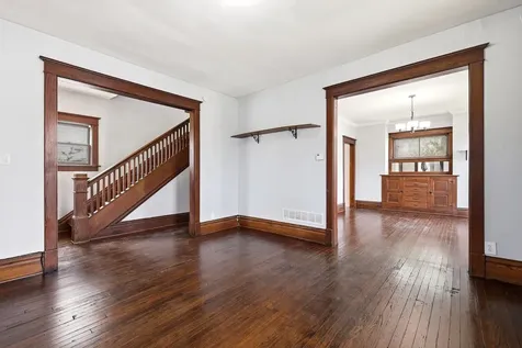 705 W 3rd Dubuque IA 52001