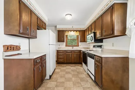 3416 Glencove Dubuque IA 52002